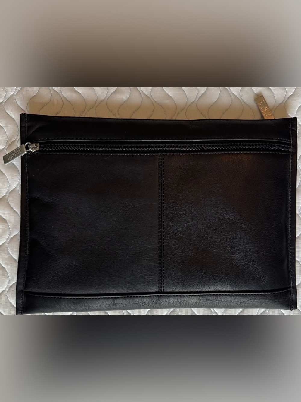 Claire Chase IP 300 case in black leather. - Picture 2 of 7